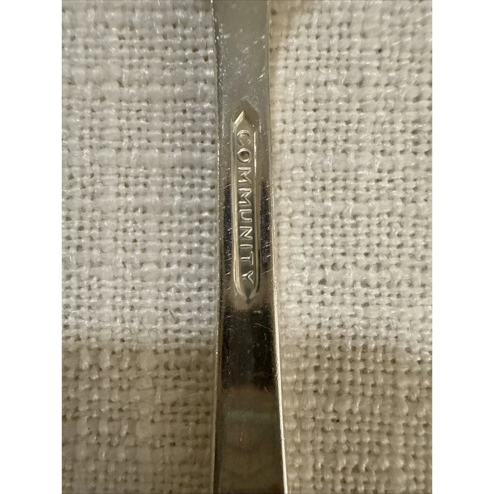 Oneida Community Silver Plate Coronation Dessert Spoon Silverplate EUC‎